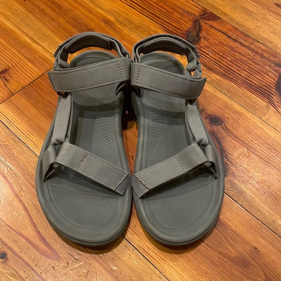 TEVA Men's Hurricane XLT2 Water-Resistant Sandals Sz. 8